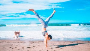 Brief idea about – Benefits of handstand